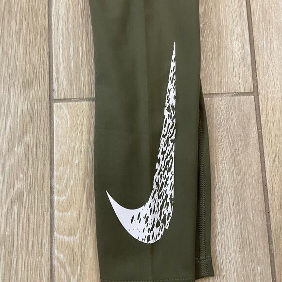 Nike Dri-Fit Leggings Green Leopard Swoosh Ankle Length Women’s Medium - Picture 11 of 12
